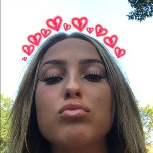 Meet your Posher, Mady